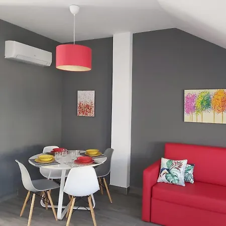 Apartahotel Bnbook Medea 3*