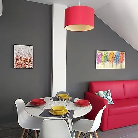 Bnbook Medea Aparthotel