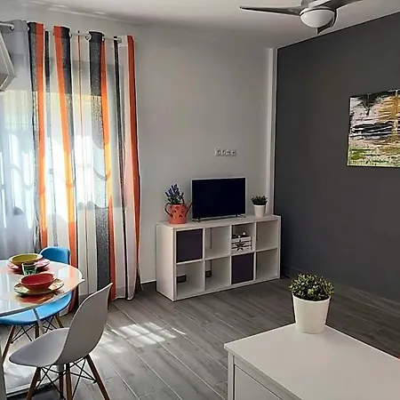 Bnbook Medea Aparthotel 3*
