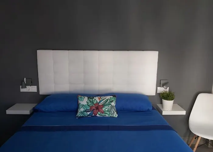 Bnbook Medea Aparthotel 3*