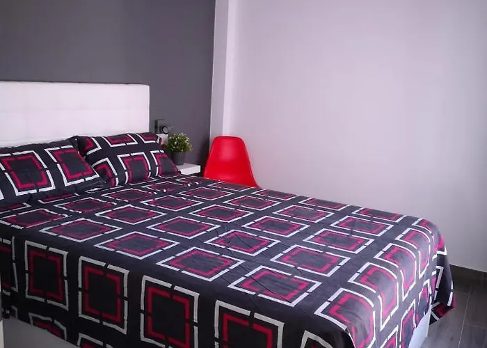 Bnbook Medea Фуэнхирола