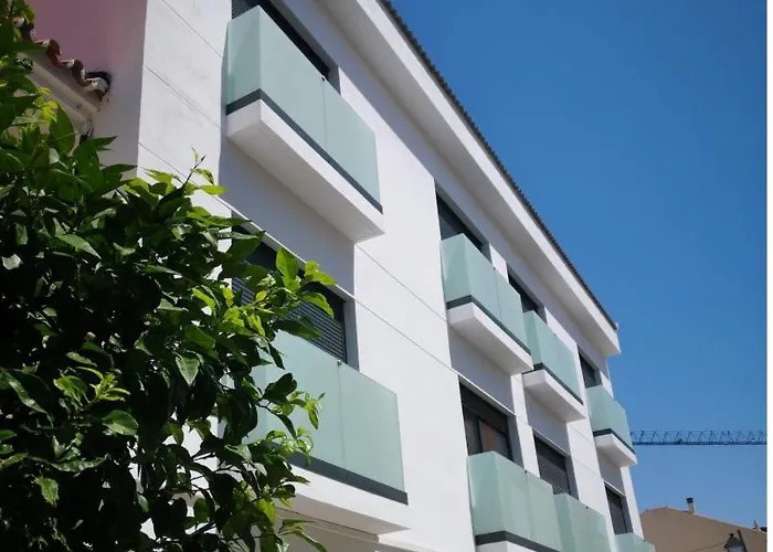 Bnbook Medea Фуэнхирола